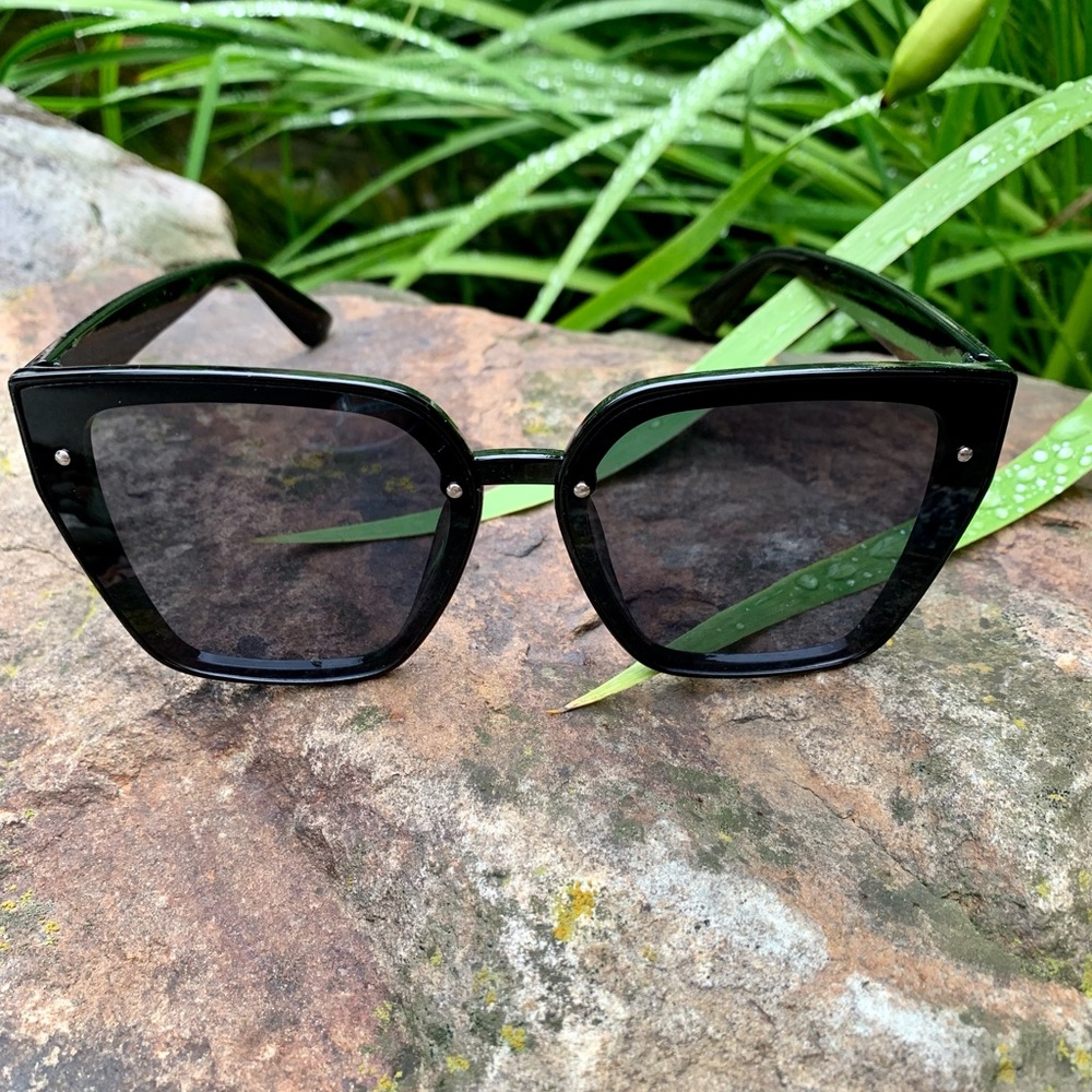 Black Sunglasses 🕶